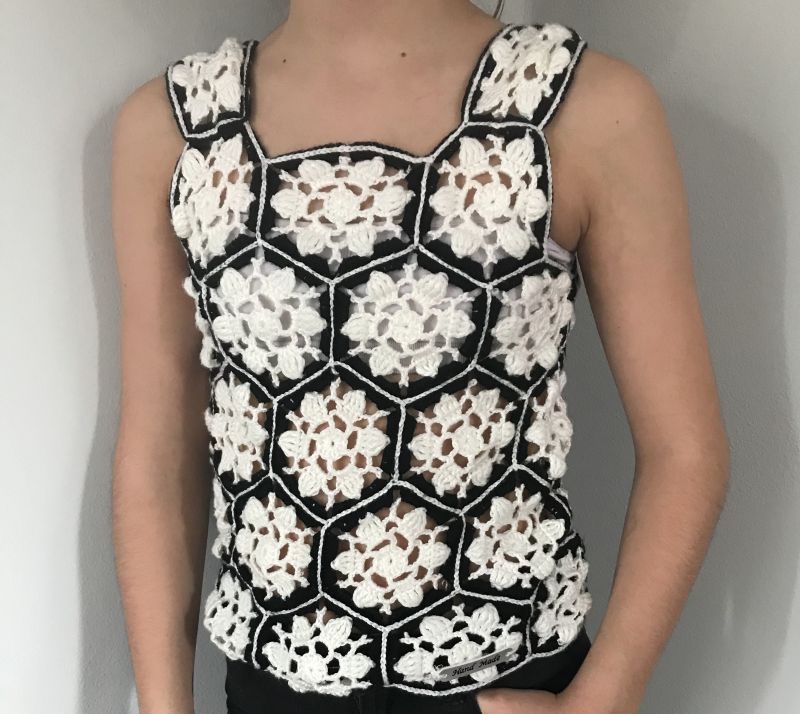 Háčkovaný top z Alize cotton gold